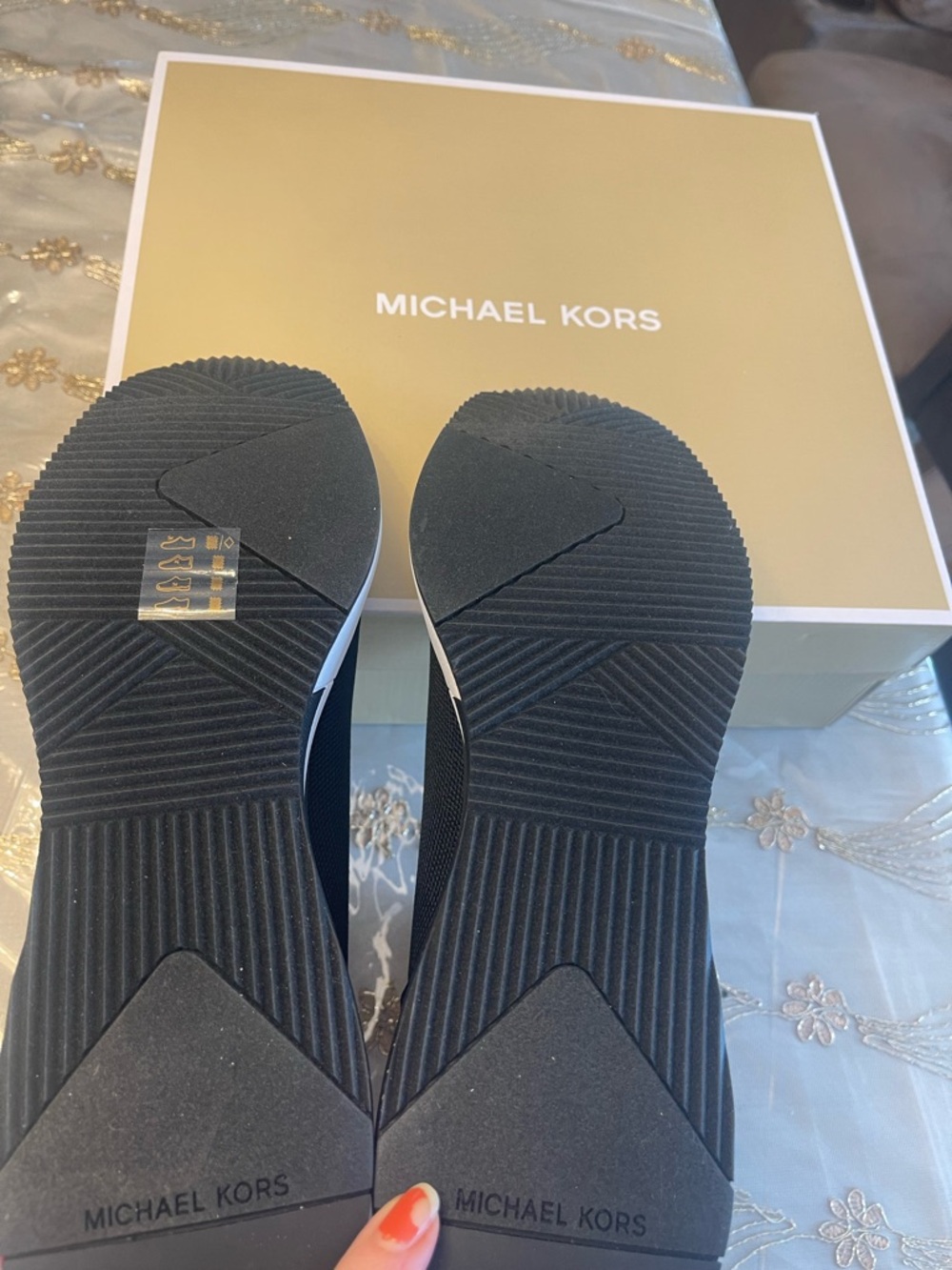 Michael Kors women’s Skyler wedge bootie socks sneakers size 11 - Picture 10 of 14